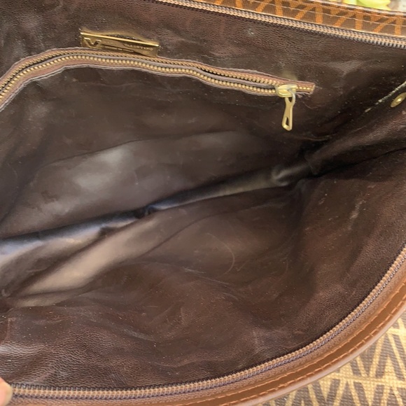 Mario Valentino zippered clutch w dust cover - Picture 6 of 16